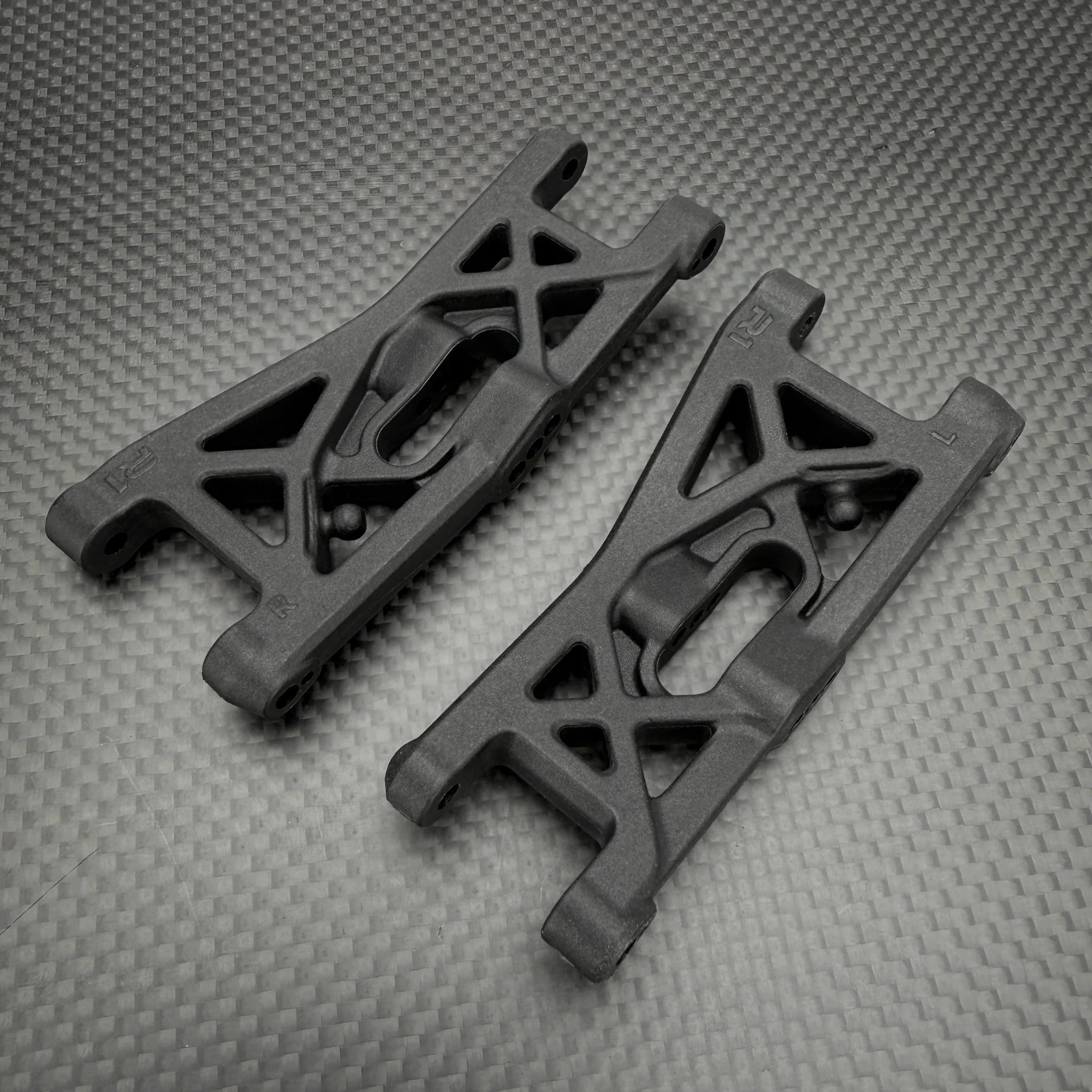 R1WURKS 920011 R1B Front Suspension Arms