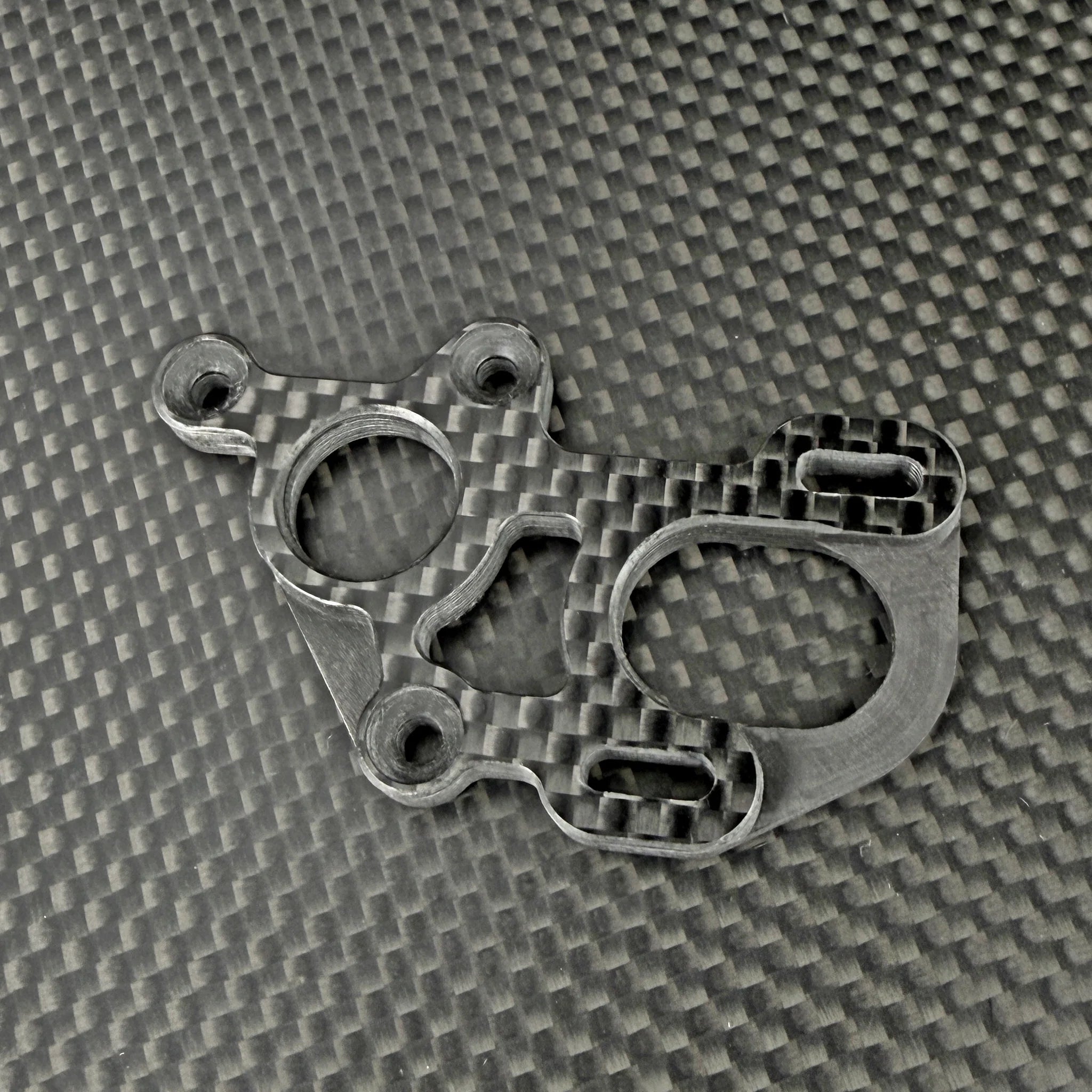 R1WURKS 920281 R1B Motor Mount, Carbon (3K Plain Weave)