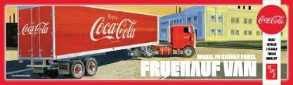 AMT 1109 1/25 Fruehauf Beaded Van Semi Trailer Coca Cola