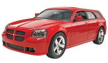 REVELL 85-4059 1/25 '05 Dodge Magnum SRT8 *DISC*