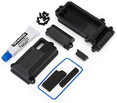 TRAXXAS 8224 Box, receiver sealed / wire cover / foam pads / silicone grease / 3x8 BCS (5)/ 2.5x8 CS (2)