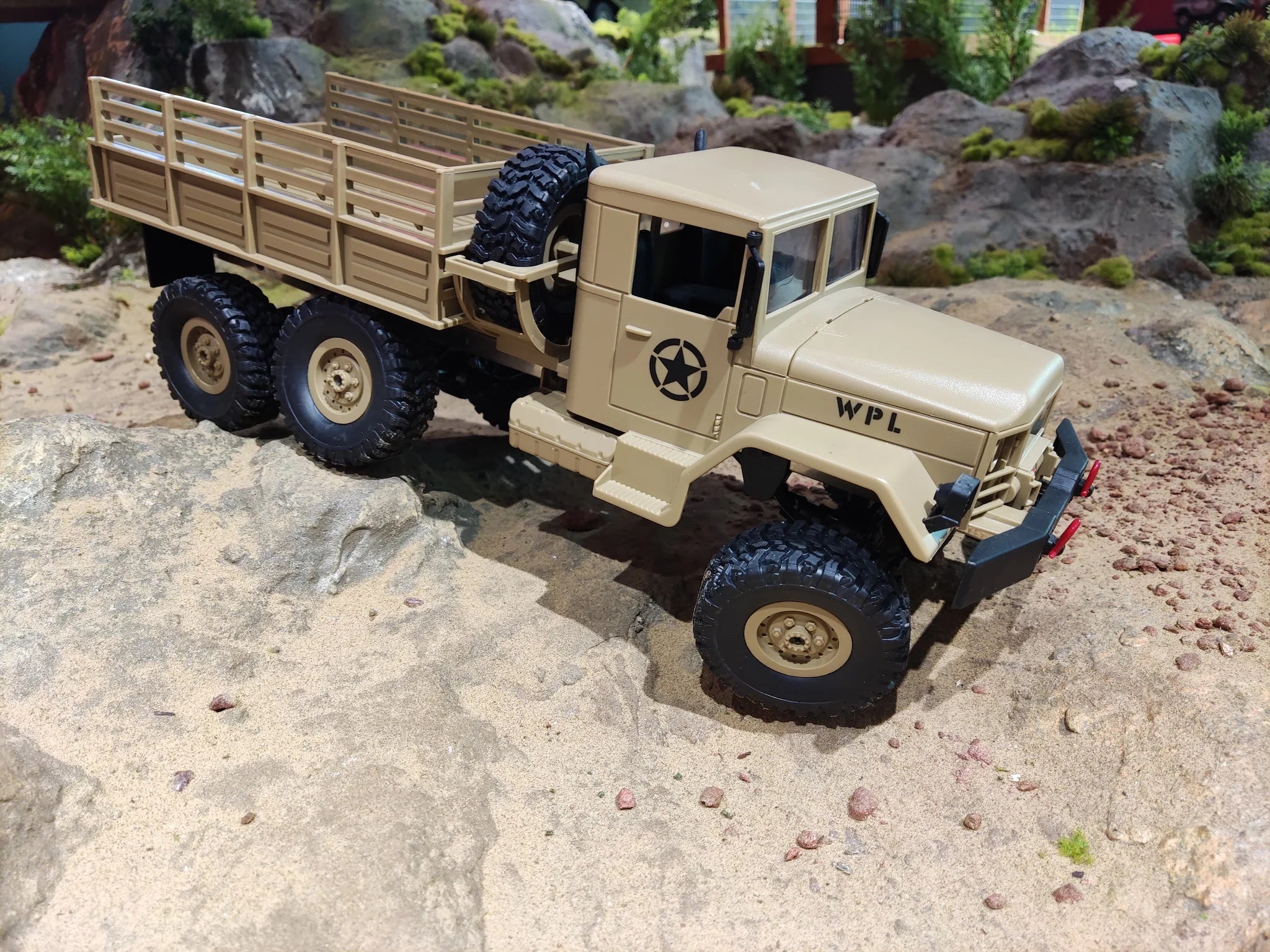 RC PRO B14 1/16 OFF ROAD CRAWLER SERIES - MILITARY TRUCK