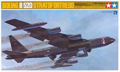 TAMIYA 60025 1/100 USAF Boeing B-52d Stratofortress