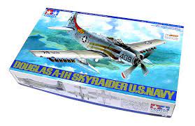 TAMIYA 61058 1/48 Douglas A-1H Skyraider