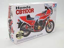 TAMIYA 14008 1/12 Honda CB1100R