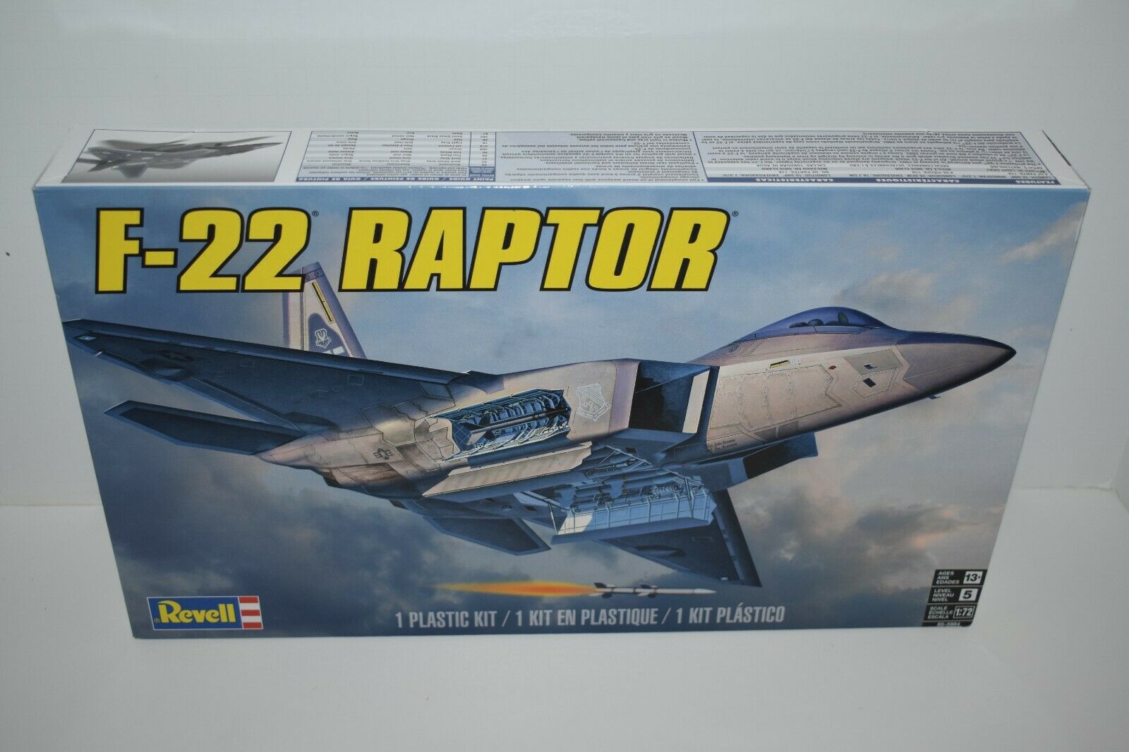 REVELL 85-5984 1/72 F-22 Raptor