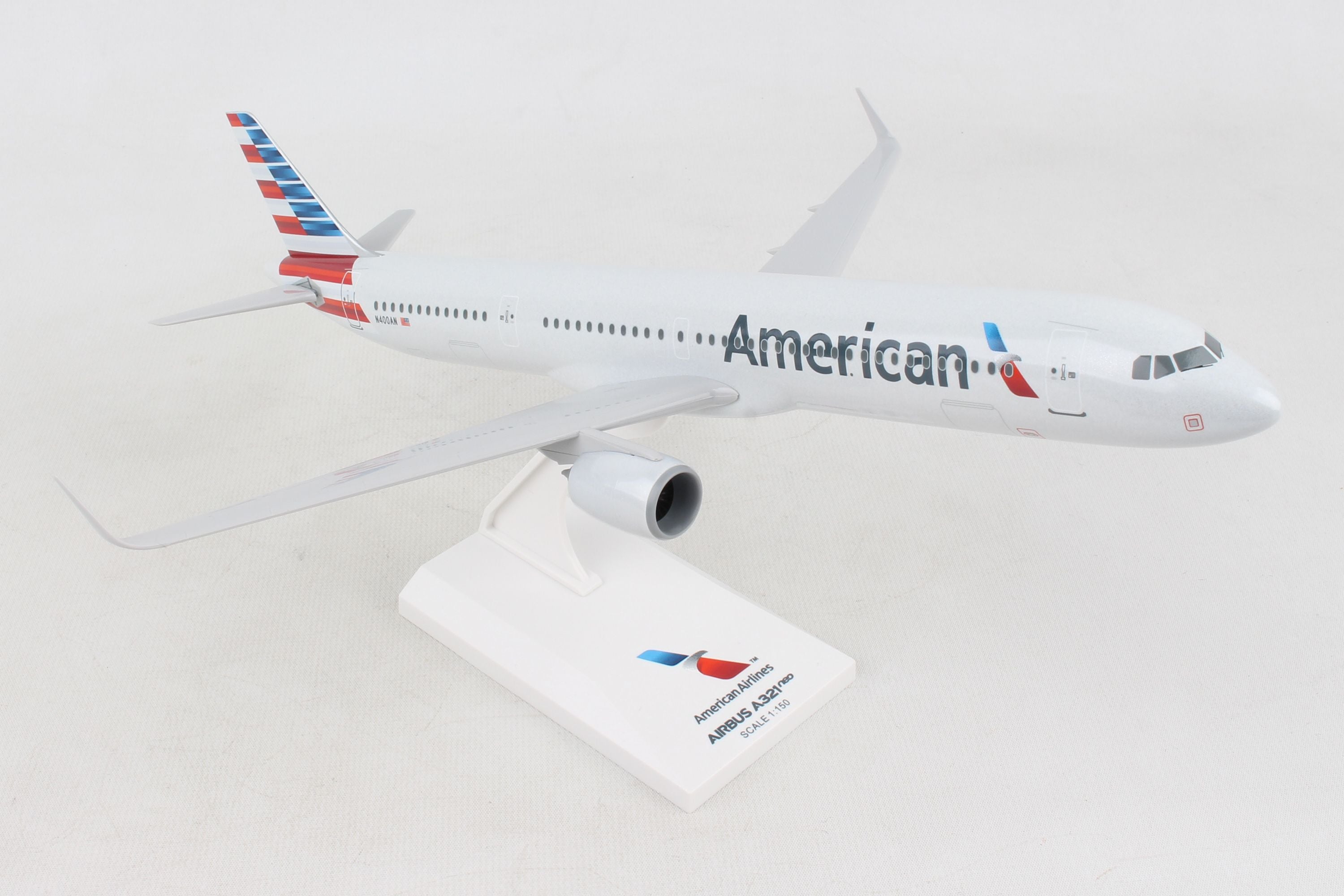 SKYMARKS SKR1022 American Airlines A321 NEO 1/150