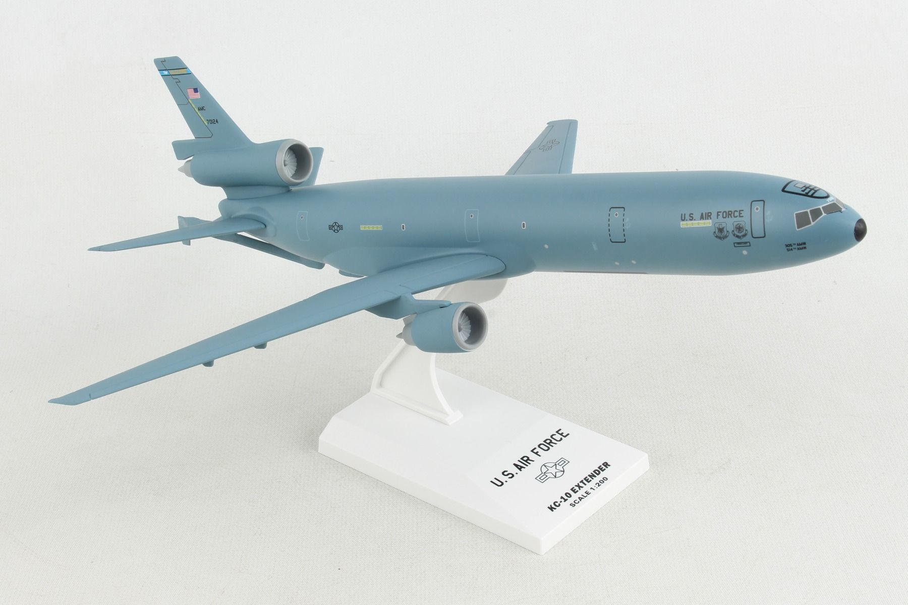 SKYMARKS SKR534 KC-10 USAF MCGUIRE AFB 1/200 NEW LIVERY