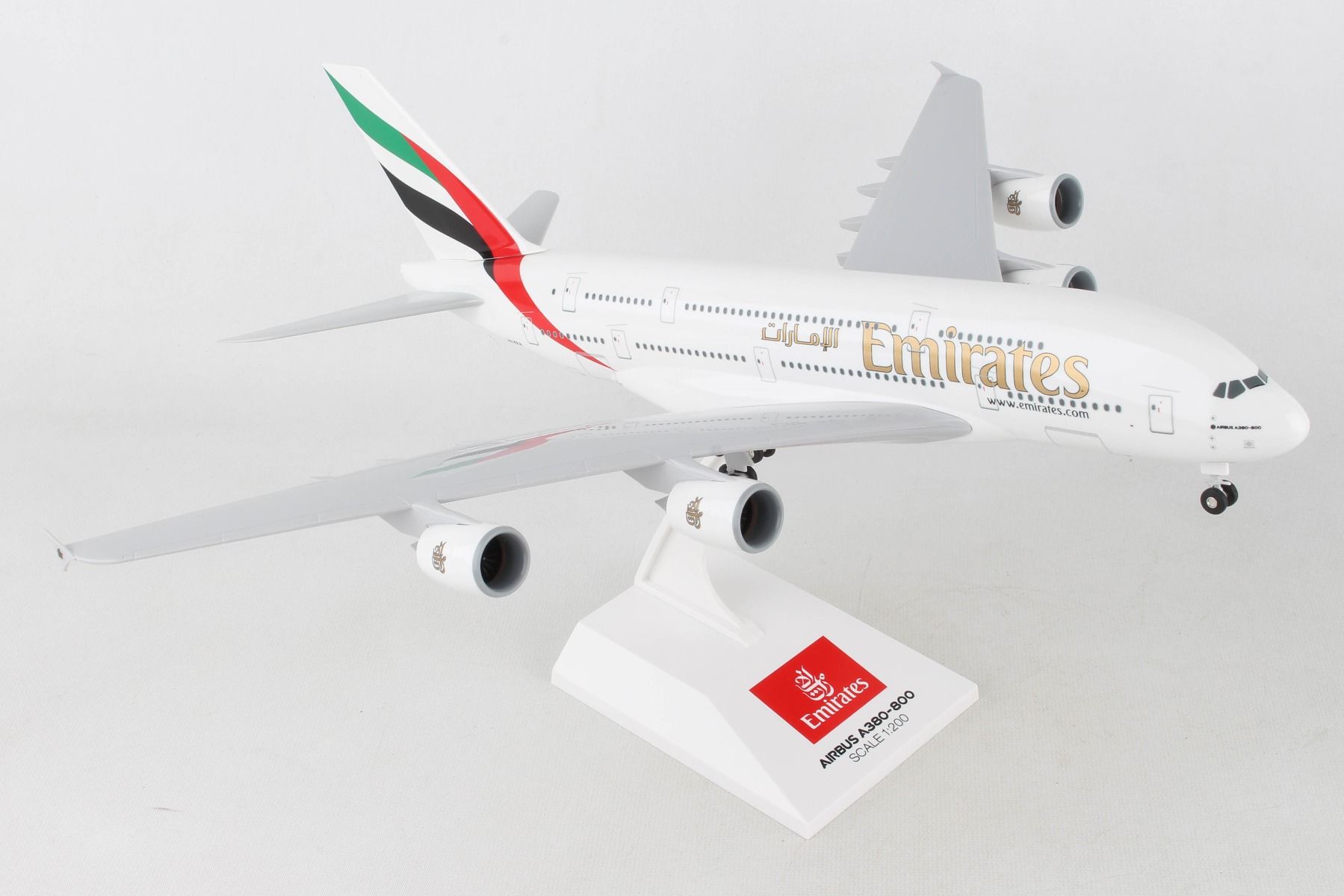 SKYMARKS SKR698 Emirates A380-800 1/200 w gear