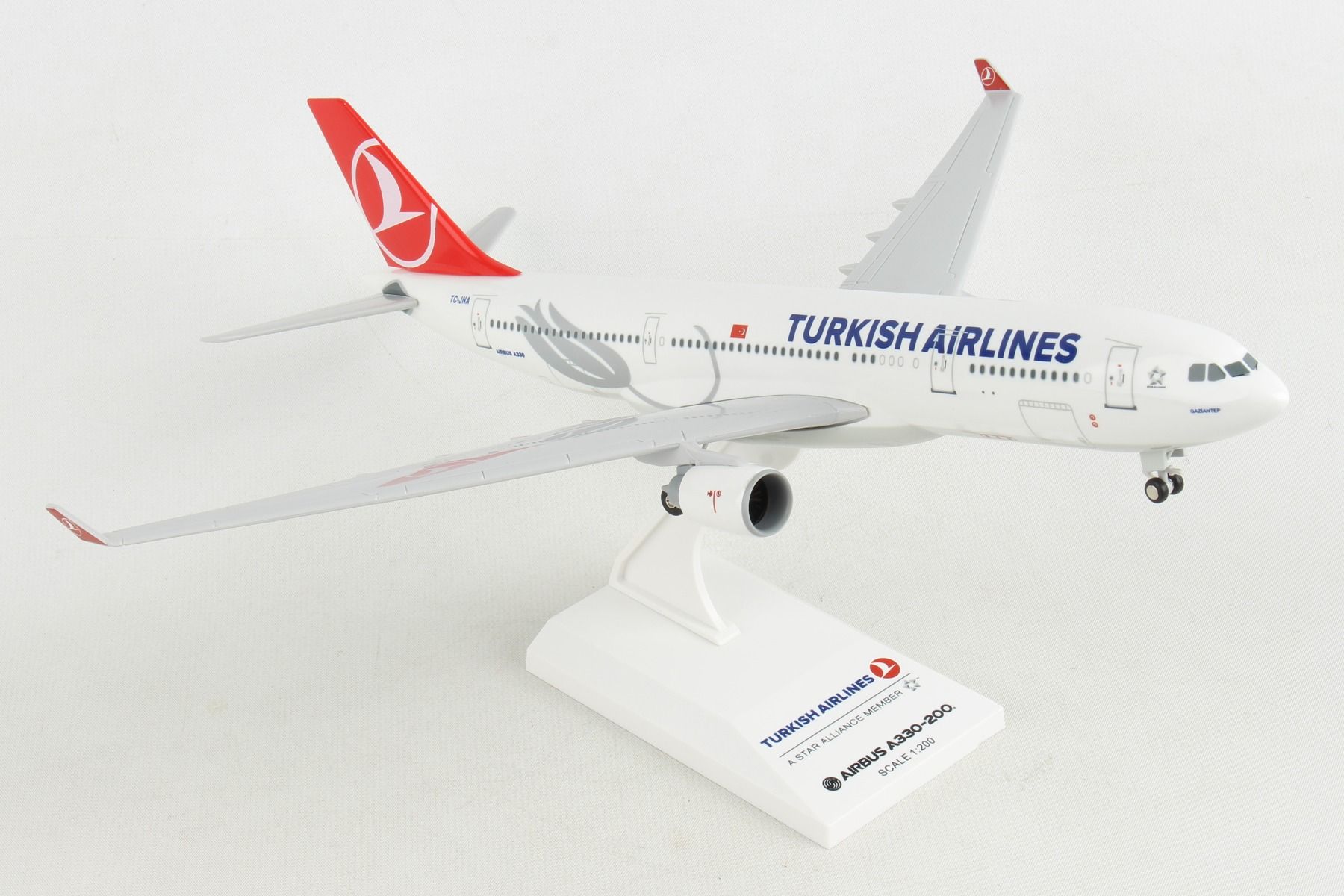 SKYMARKS SKR743 Turkish A330-200 1/200 with gear